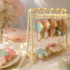 Galletas decoradas personalizadas para baby shower en Barranquilla, con diseño infantil y presentación elegante para eventos especiales.